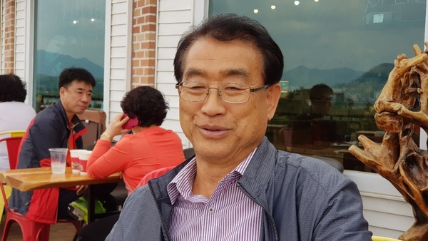 고려대 법대, 총신신대원 졸업, 광운대 정보복지대학원 졸업, 서울 용산소망교회, 경남 하동교회,  부산 영도 교회 시무. 현재, 행복이 가득한 교회(예장합동) 행복이 가득한 집(요양원) 시무 