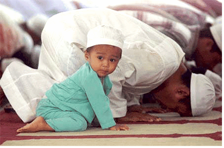 무슬림들의 ‘살라트’ 그리고 천진난만한 무슬림 아이