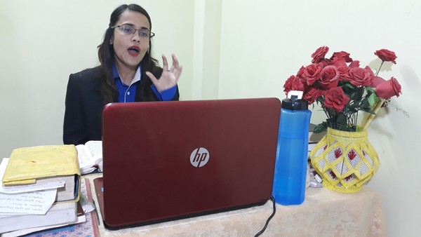 코로나로 졸업이 지연 되었지만 이젠 설교자로 활동하는 애니타