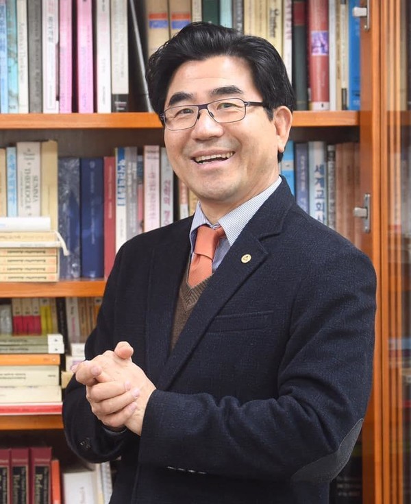                                 주도홍 박사, 총신대학교 초빙교수, 백석대학교 전 부총장