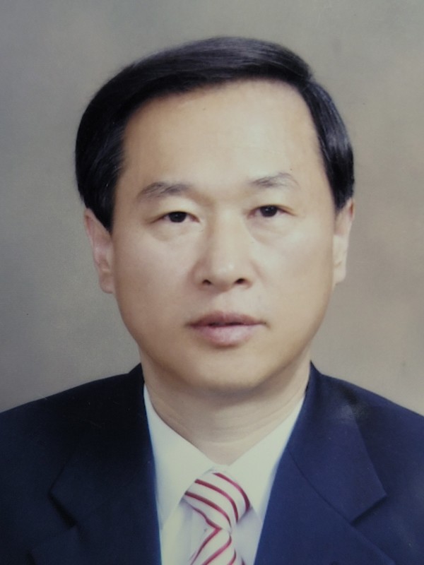 최 낙 범 박사 (총신교수, 오곡새순교회) 중앙대학교 철학과 졸업(B.A), 총신대신학대학원 및 총신대학교 일반대학원 졸업(Th.M) , 숭실대학교 대학원(Th.M), 미, Kernel University 대학원 졸업(Th.D), 총신 조직신학 교수