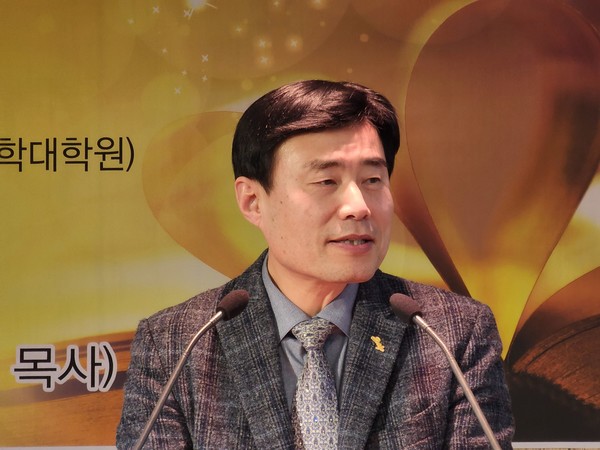   축사는 김영우 목사