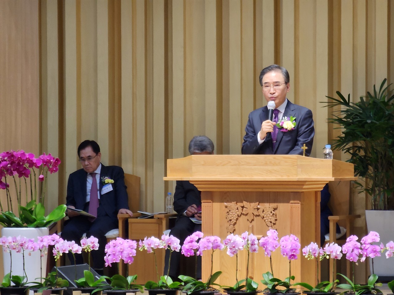 설교하는 이승희 증경총회장