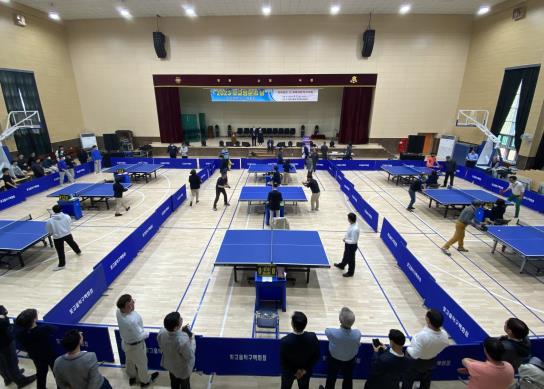 2023 Homecoming Day행사에서 총동창회장배 탁구대회가 대강당에서 성황리에 열렸다.
