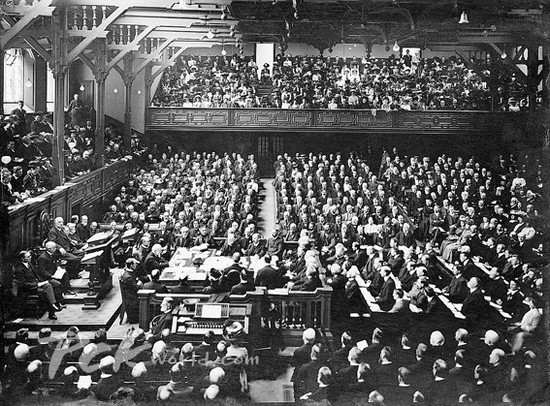  1910년 열린 에든버러선교사대회모습(출처 : 교회와이단 http://www.church-heresy)