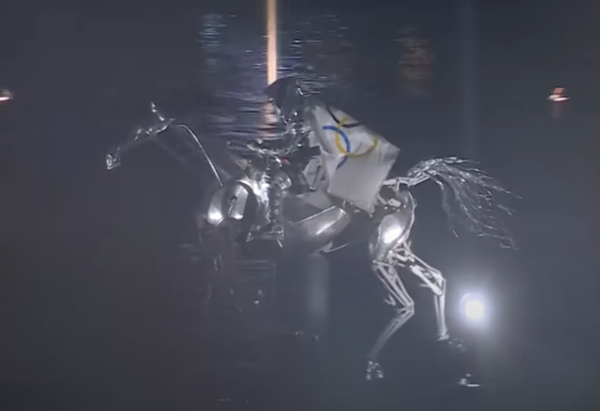 후반부에 나오는 청동말은 Pale horse 즉 창백한 말이다. 국내 번역으로 '시체 빛'같은 말로 받아들여서 청황색 말이 된 것이다. 즉 죽음을 상징한다.