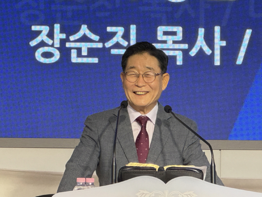  설교하는 장순직 대표회장 