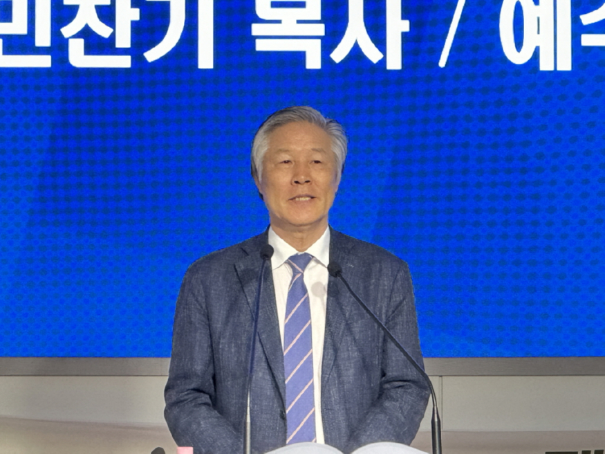    축사 민찬기 목사 