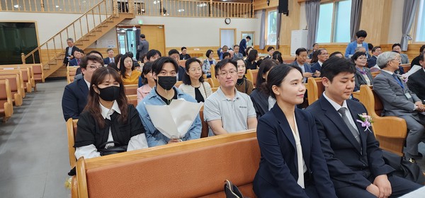  목사안수자 부부