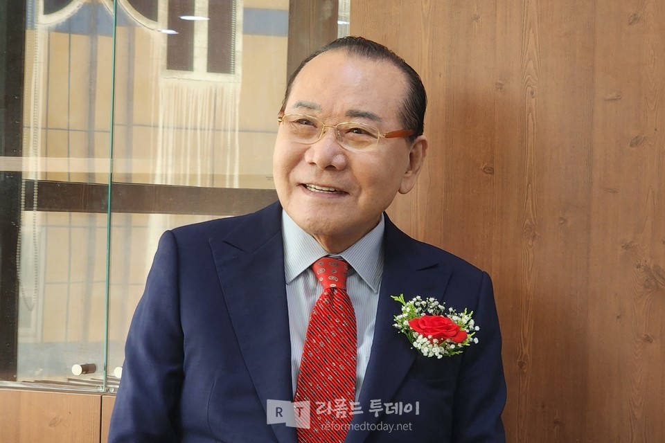   길자연 증경총회장