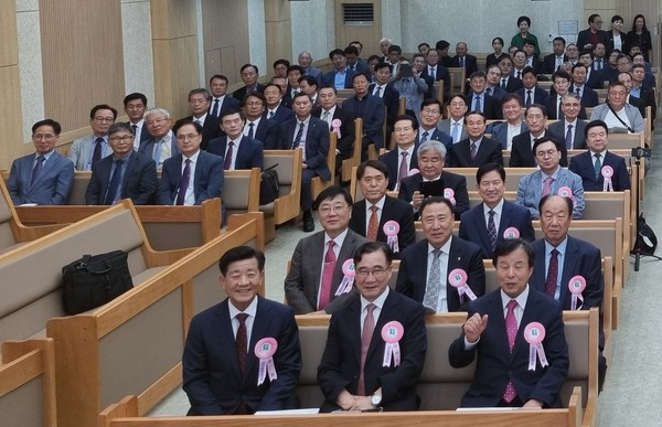  박용규 총무도 축사를 했다. 