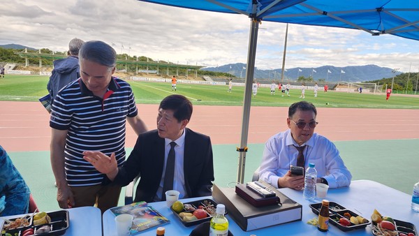   건강한 모습 배만석 목사, 커피힐링선교사 신규태 목사, 썬그라스 김동관 목사 