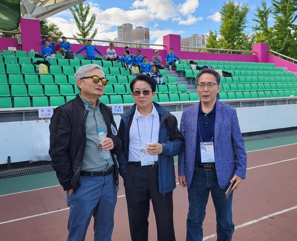  썬그라스는 이때를 위함이다. 변충진 목사, 여성구 서북협 사무총장, 김성대 장로....