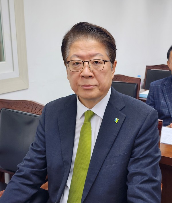 총회 부서기  유병희 목사