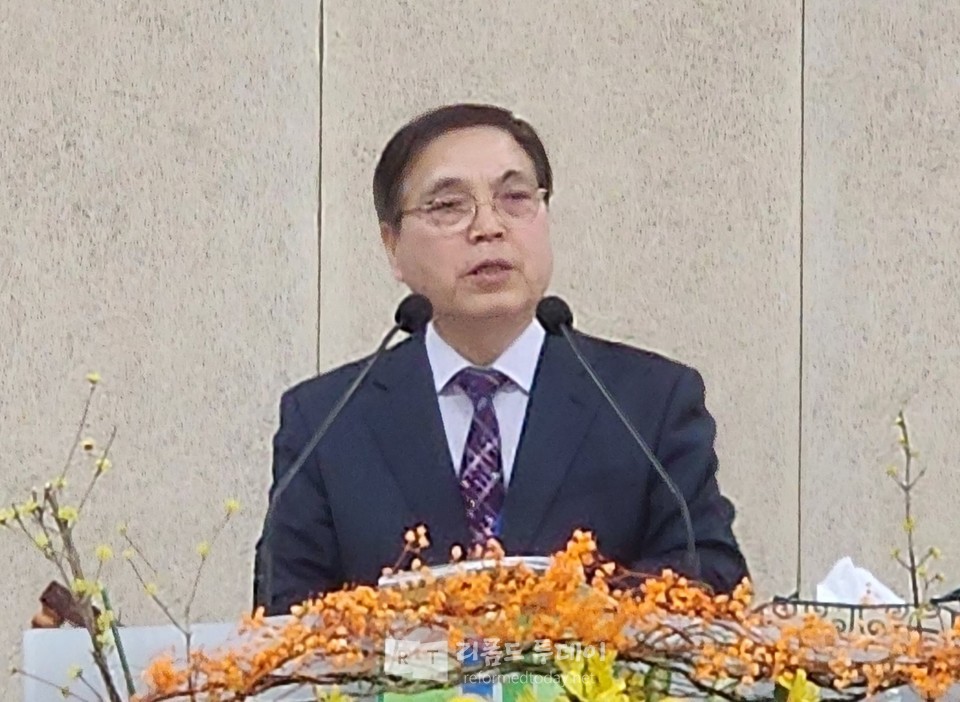  노회장 오명현 목사(전주함께하는교회)